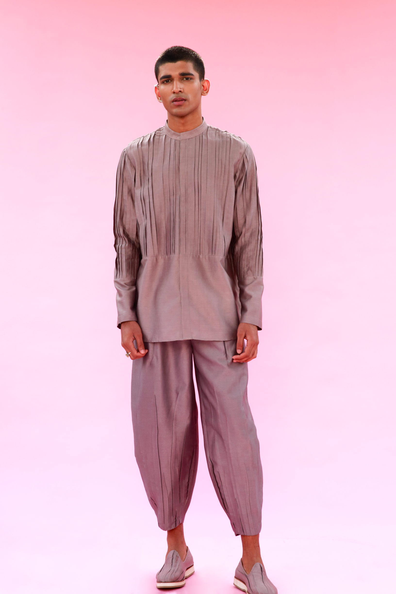 Pinched trousers-Antar-Agni