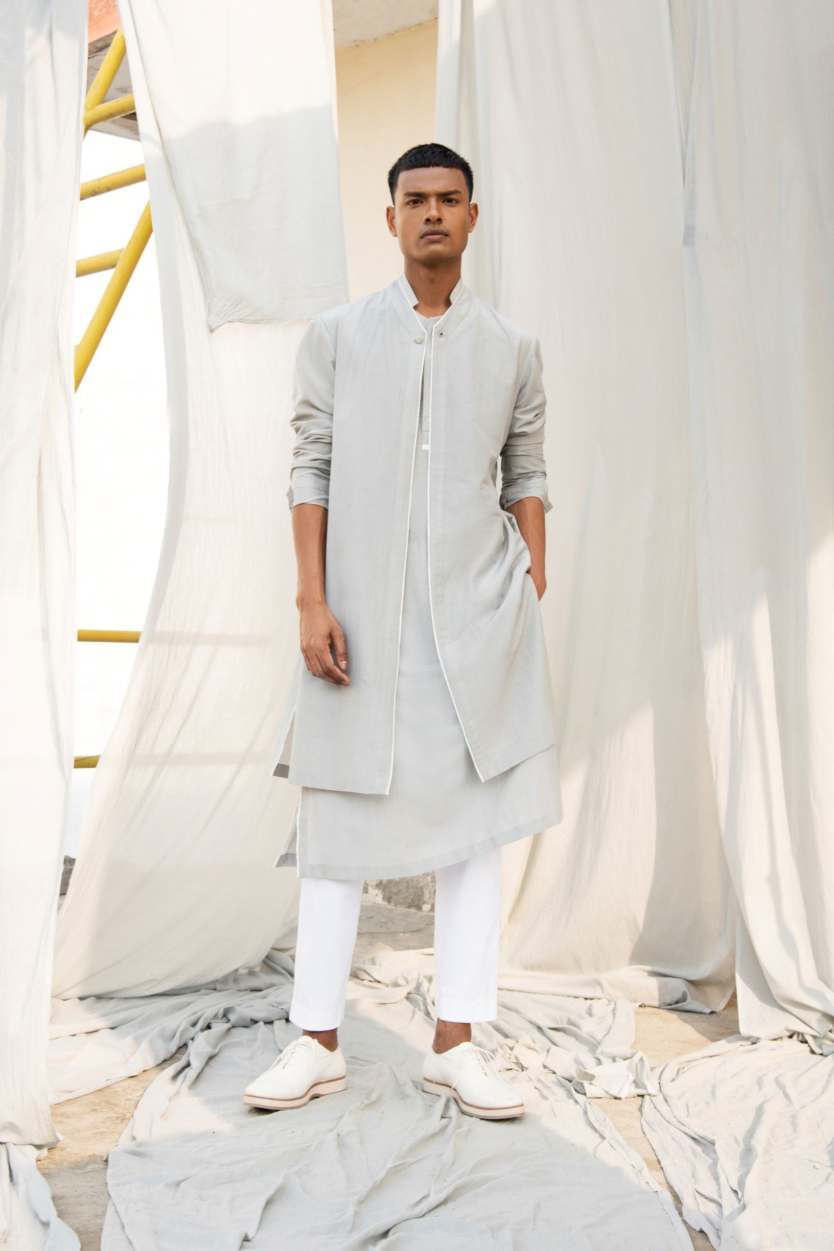 Valley Kurta-Antar-Agni